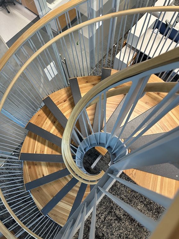 Phil and Penny Knight Campus for Accelerating Scientific Impact at the University of Oregon top of stair looking down view